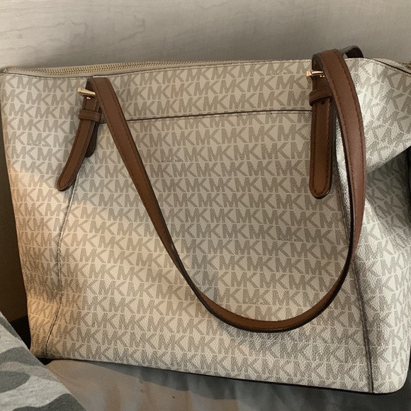 GUESS medium unisex adult lined windbreaker - Picture 2 of 3